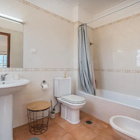 Hotel apartamentowy T2 Plaza 3*