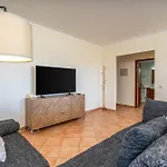 Apartman T2 Plaza *